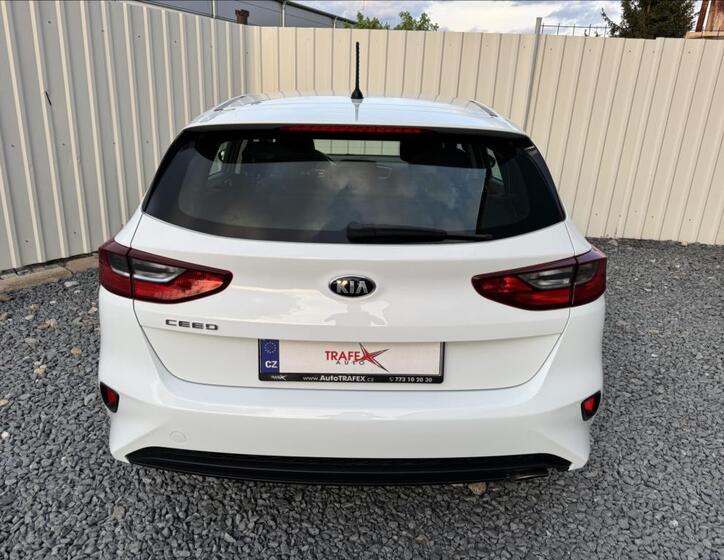 KIA Ceed 11