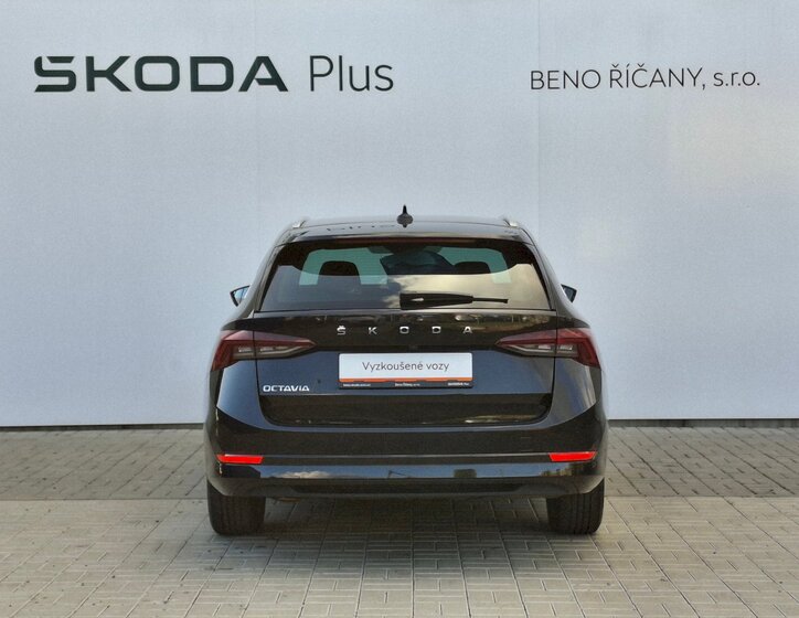 Škoda Octavia 12