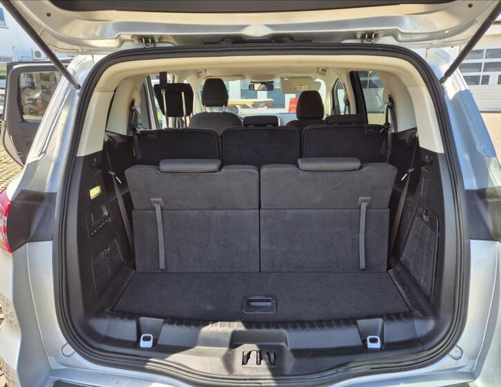 Ford S-MAX 12