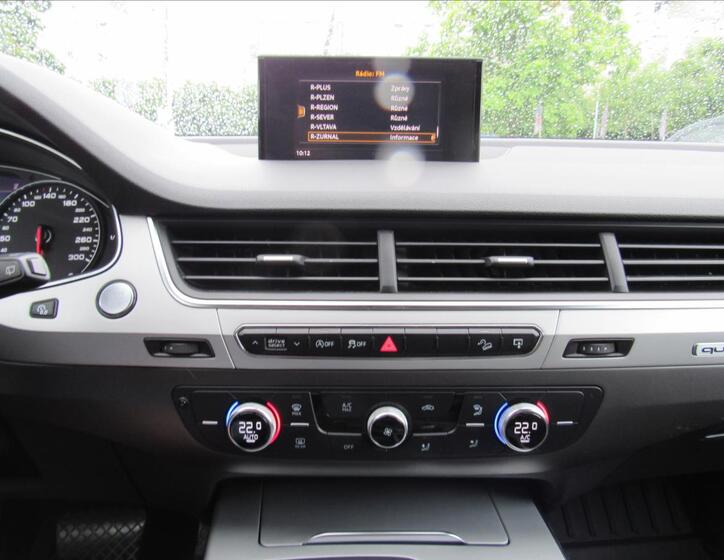 Audi Q7 15
