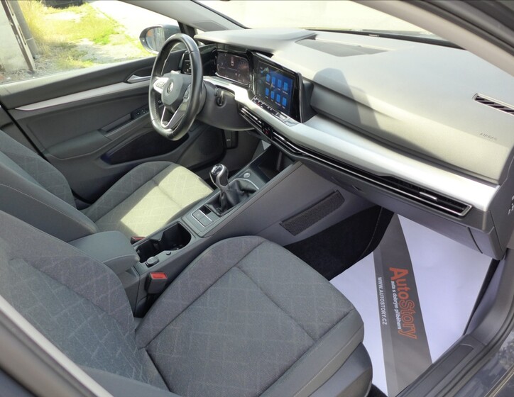 Volkswagen Golf 42