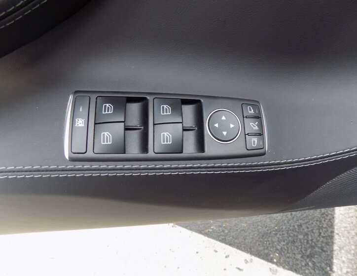 Tesla Model S 23