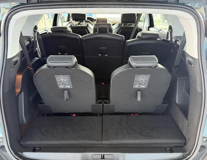 Peugeot 5008 22