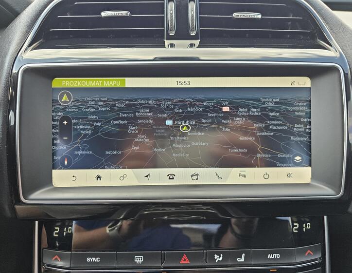Jaguar XE 24