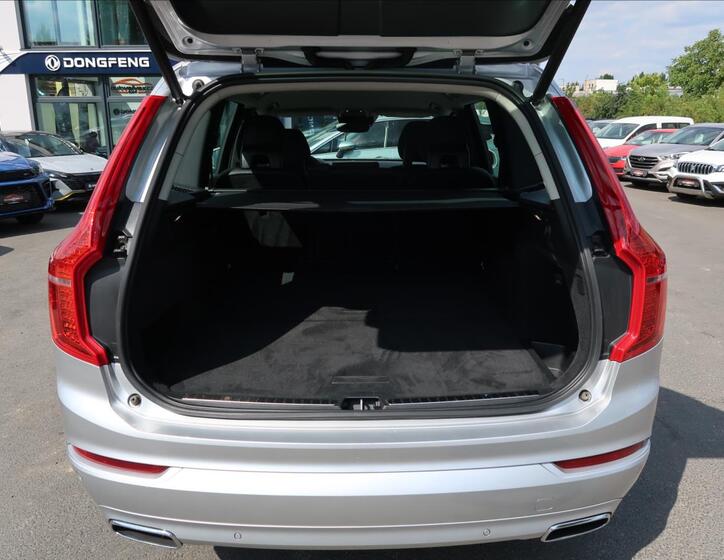 Volvo XC90 25