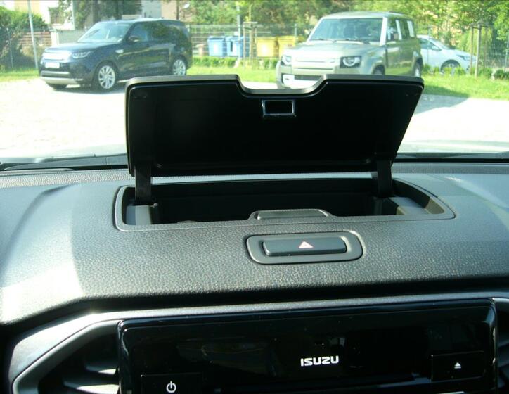 Isuzu D-Max 24