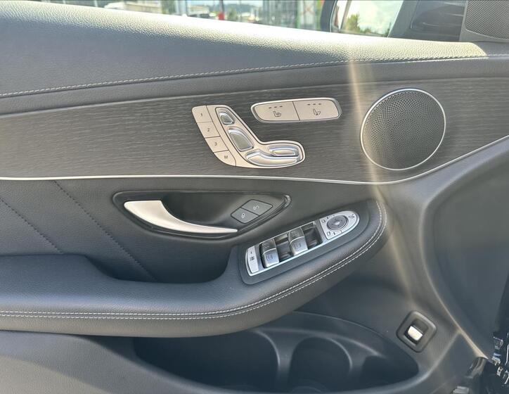 Mercedes-Benz GLC 12