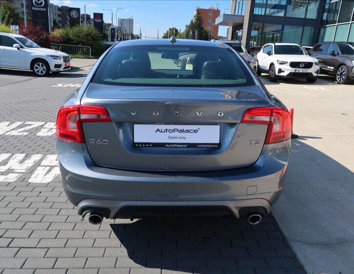 Volvo S60 5