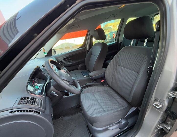 Škoda Roomster 12