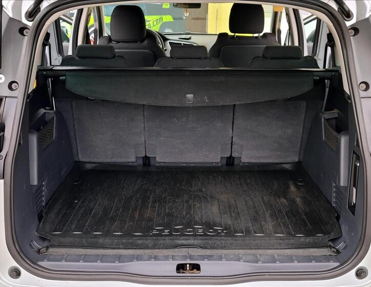 Peugeot 5008 14