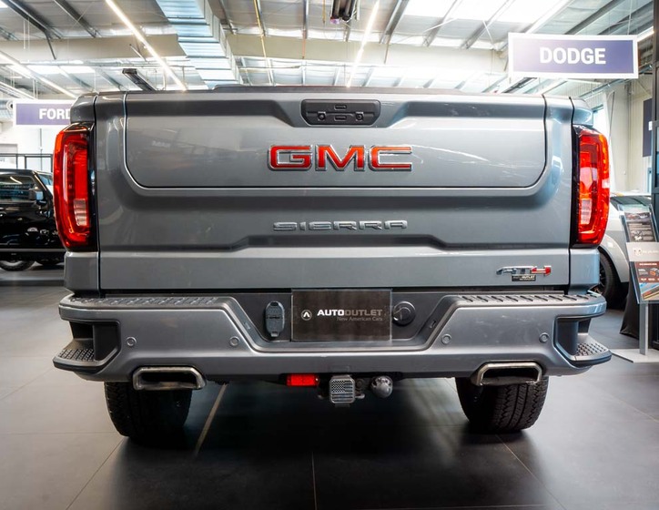 GMC Sierra 4