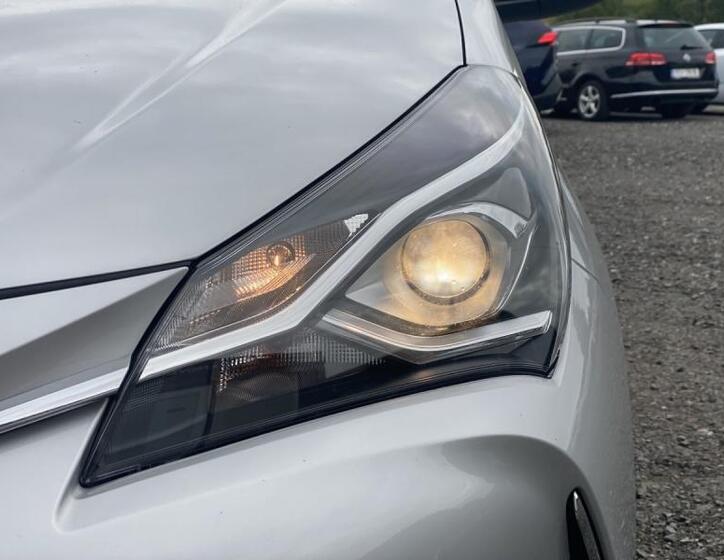 Toyota Yaris 8