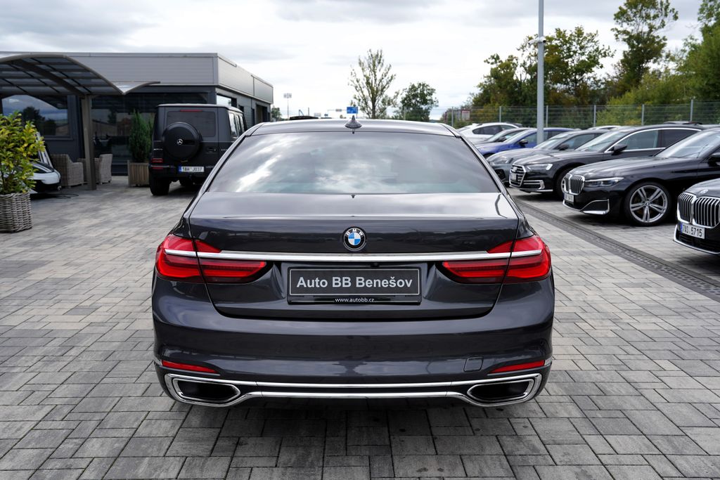 BMW Řada 7