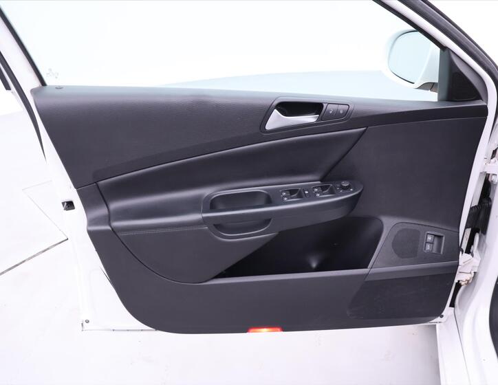 Volkswagen Passat 10