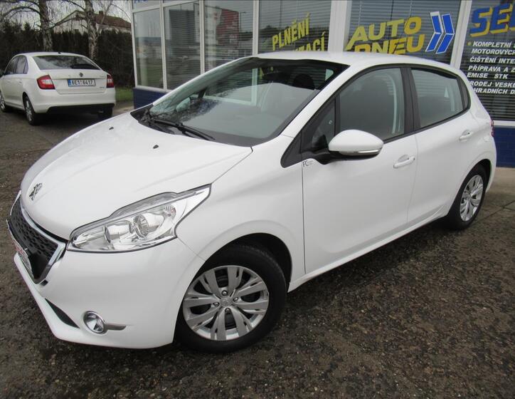 Peugeot 208 1