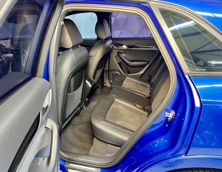 Audi RS Q3 12