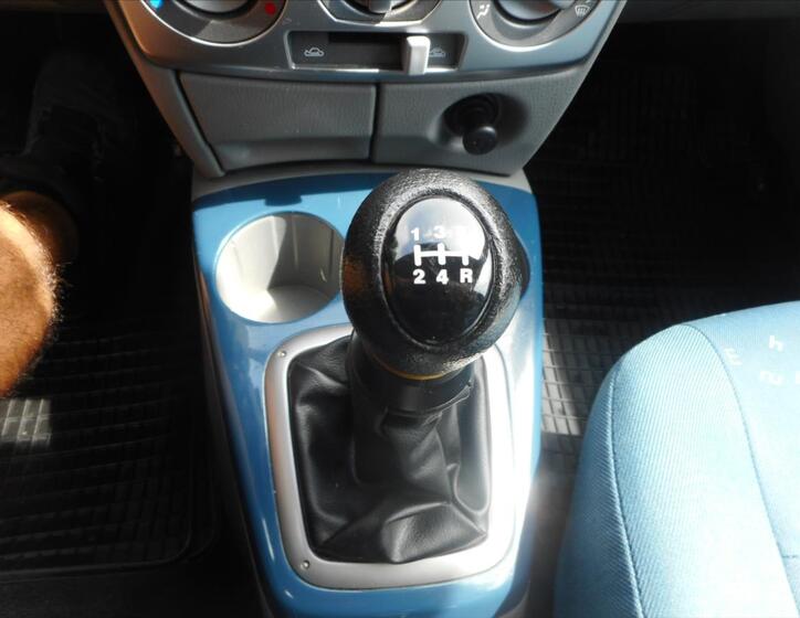 Mazda 2 14