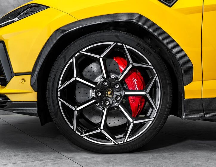 Lamborghini Urus 2