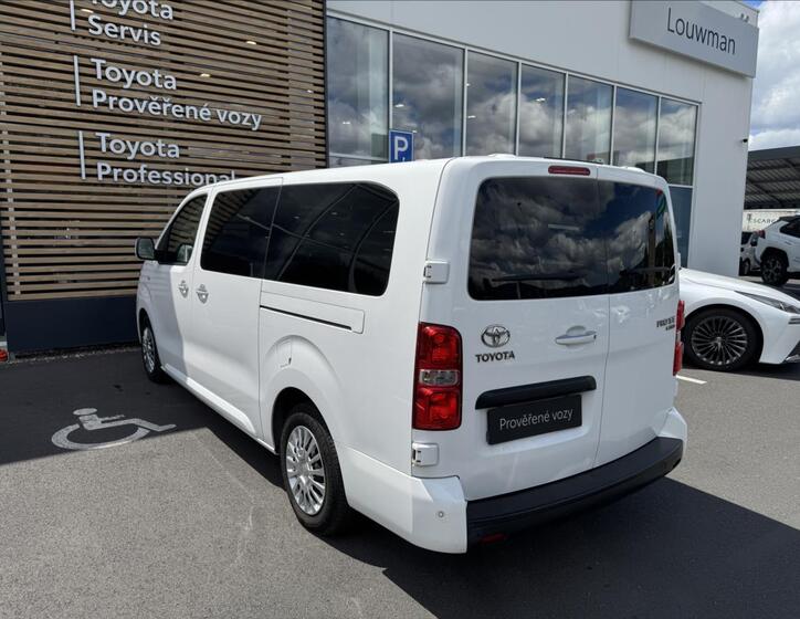 Toyota ProAce 16