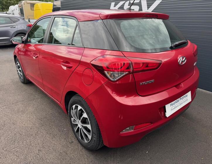 Hyundai i20 9