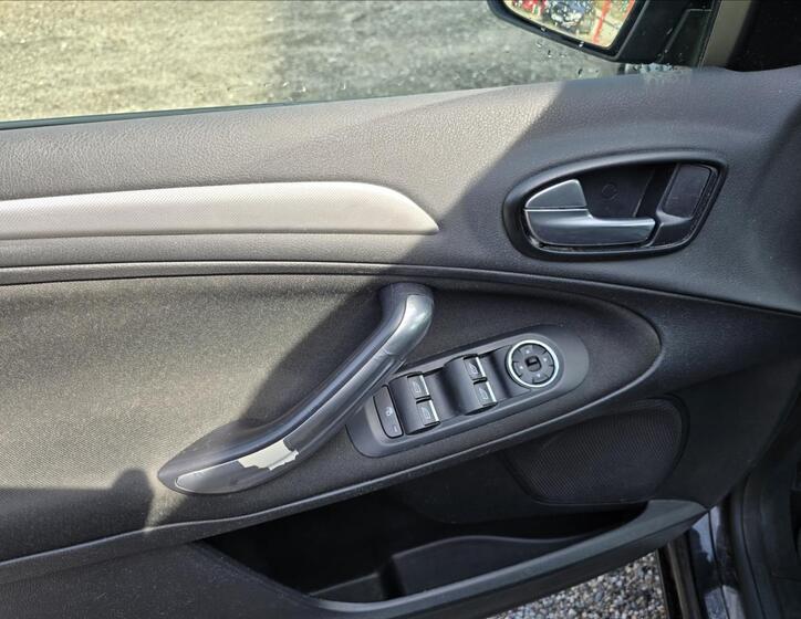 Ford Galaxy 6