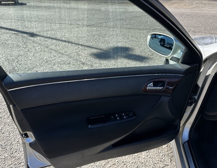 Peugeot 607 13
