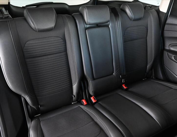 Ford Kuga 27