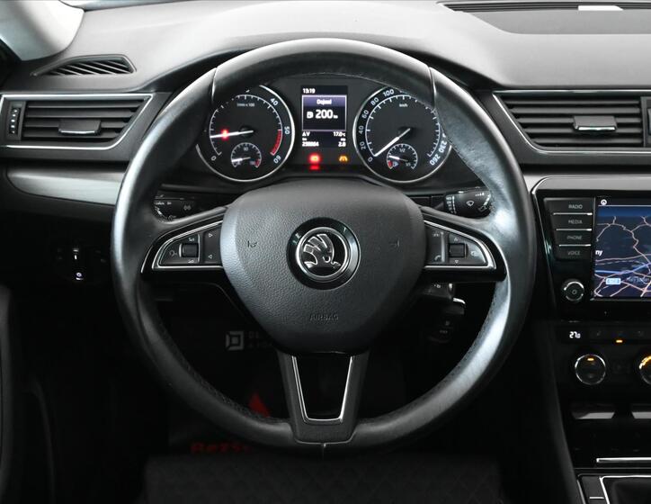 Škoda Superb 16