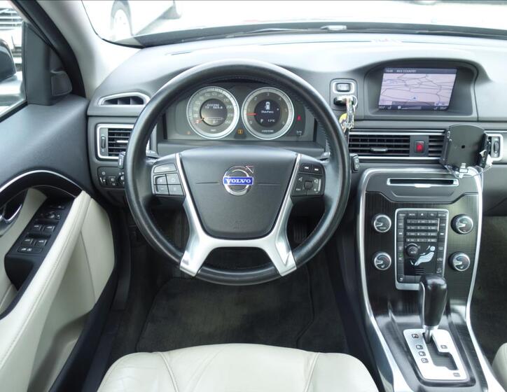 Volvo XC70 22