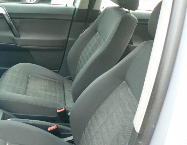Volkswagen Polo 10