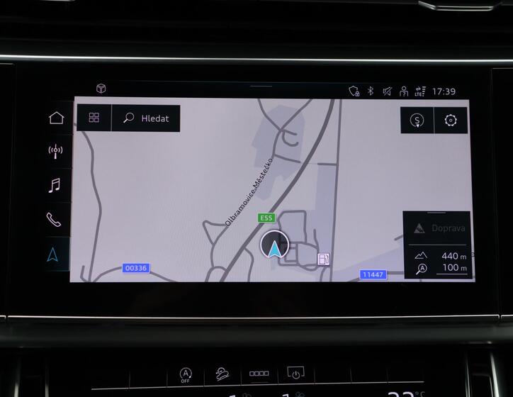 Audi Q8 28