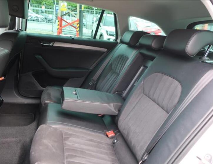 Škoda Superb 13