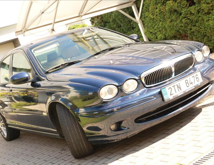 Jaguar X-Type 8