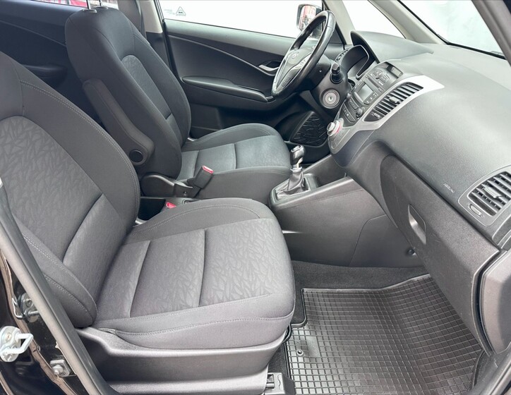 Hyundai ix20 12