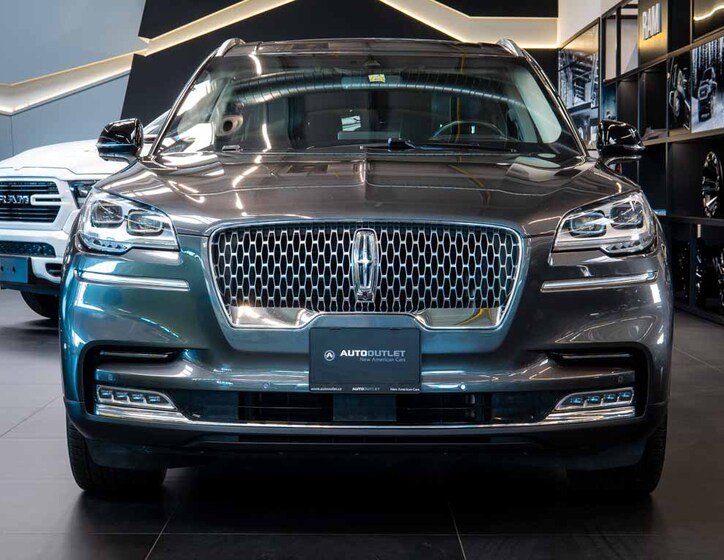 Lincoln Aviator 10