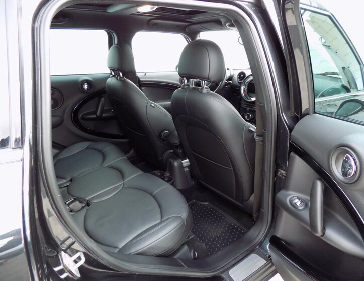 Mini Countryman 19