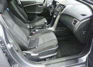 Hyundai i30 32