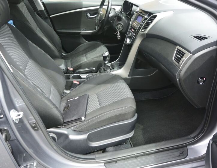 Hyundai i30 32