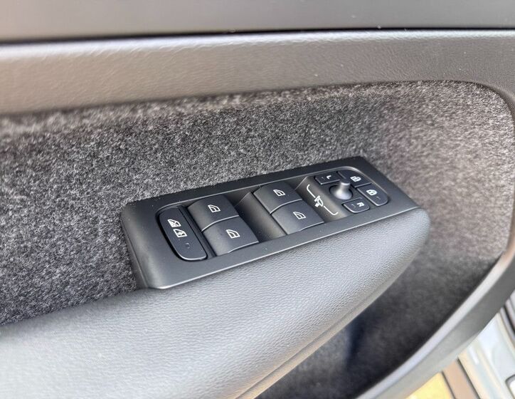 Volvo C40 15