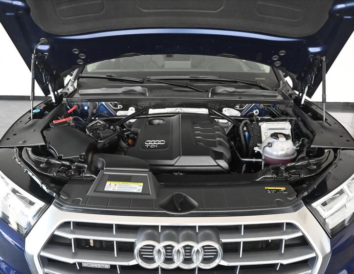 Audi Q5 5