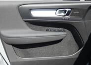 Volvo XC40 8