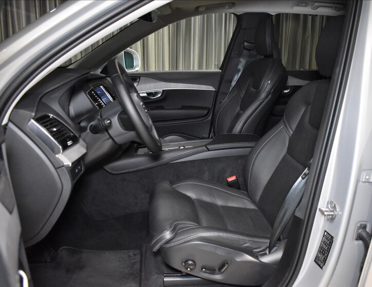 Volvo XC90 8