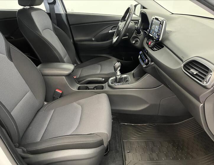 Hyundai i30 21