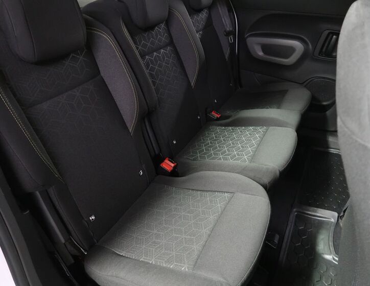 Peugeot Rifter 13