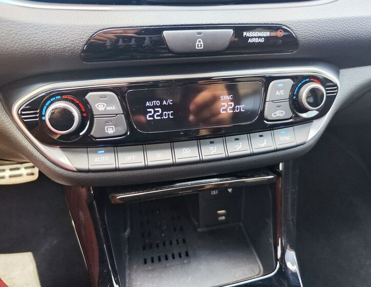 Hyundai i30 23