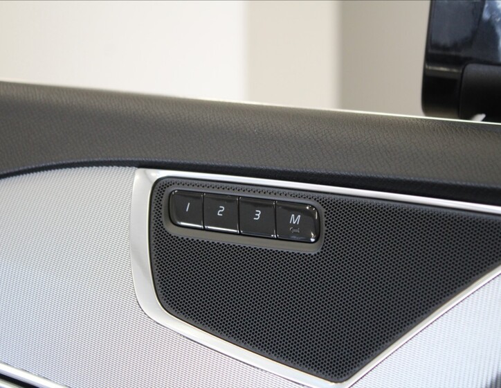 Volvo XC90 20