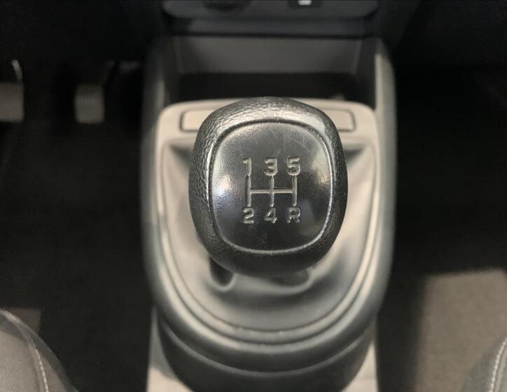 Hyundai i10 18