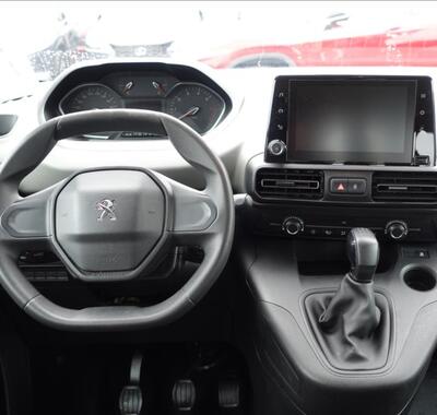 Peugeot Rifter 8