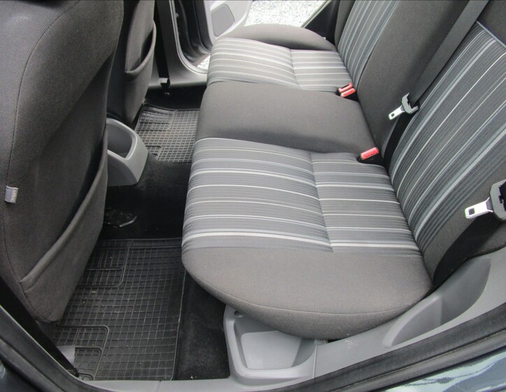 Ford Focus 25