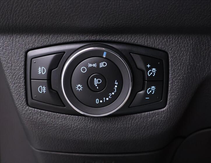 Ford Tourneo Courier 15